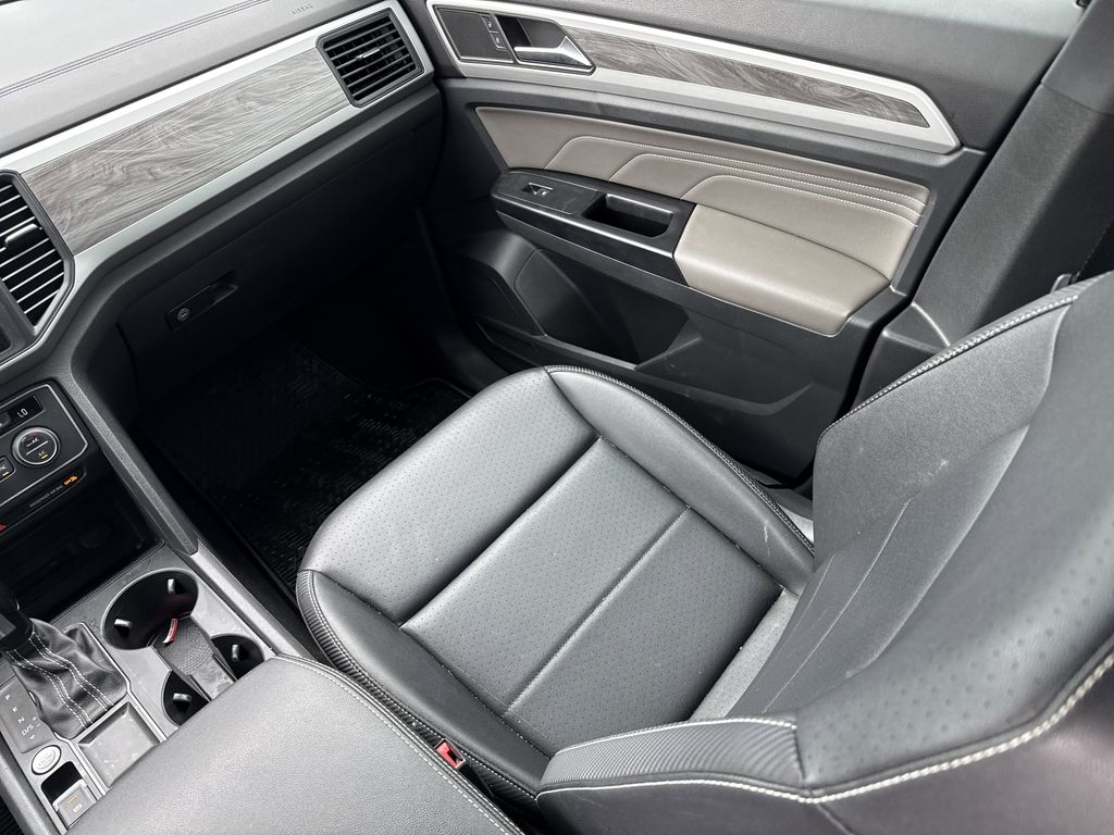 2021 Volkswagen Atlas Cross Sport 2.0T SE  at Tom Peacock Cadillac