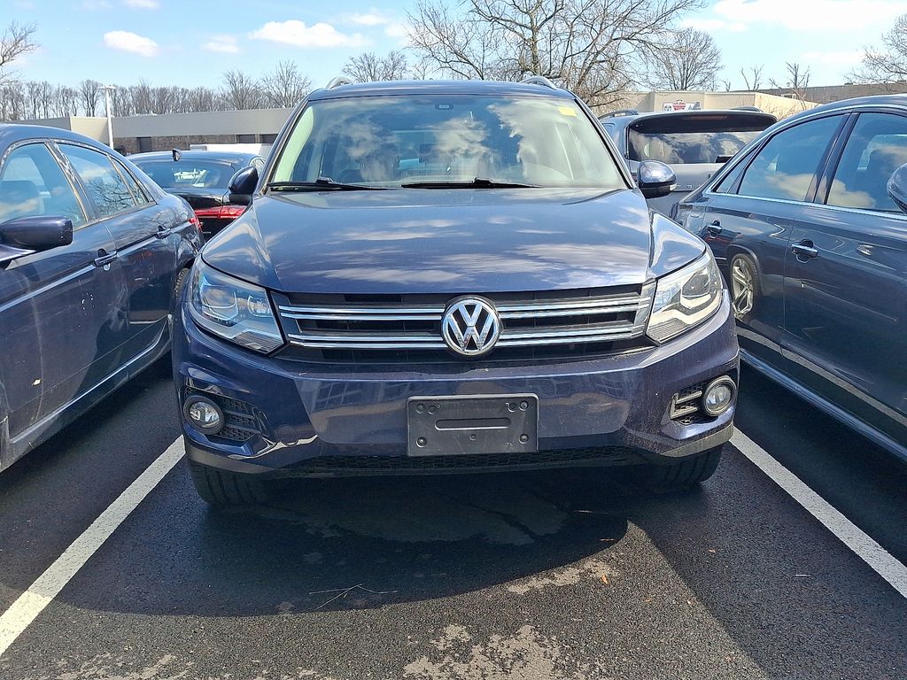 Thumbnail: 2012 Volkswagen Tiguan - 2