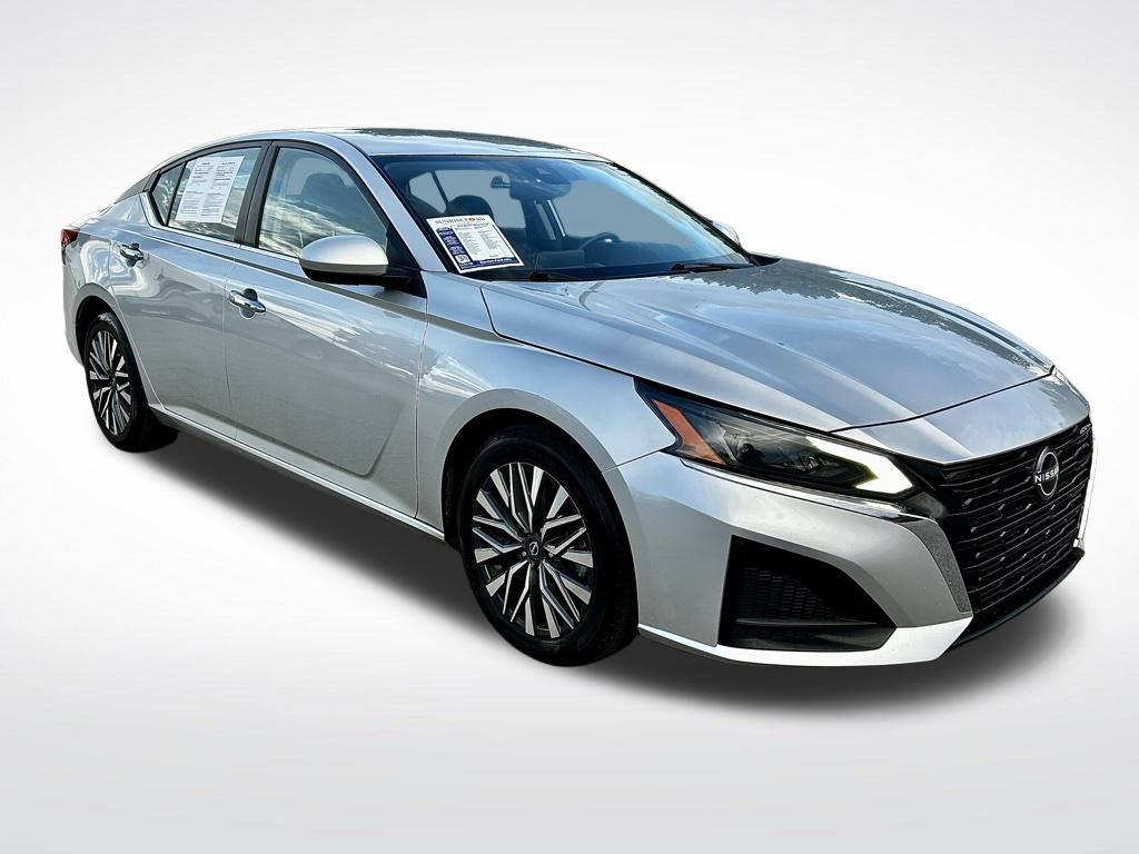 2023 Nissan Altima SV