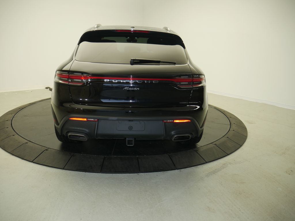 Thumbnail: 2023 Porsche Macan - 6
