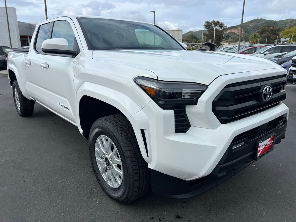 2025 Toyota Tacoma SR5 Double Cab photo 2
