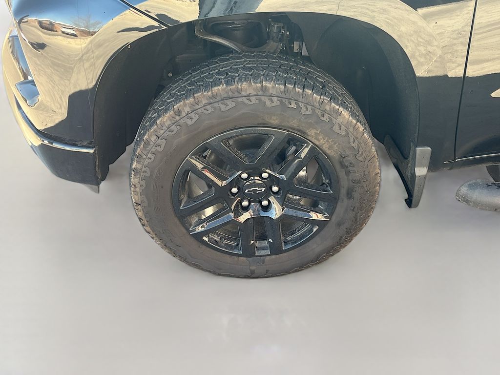 Used 2025 Black Chevrolet Custom Trail Boss image 30
