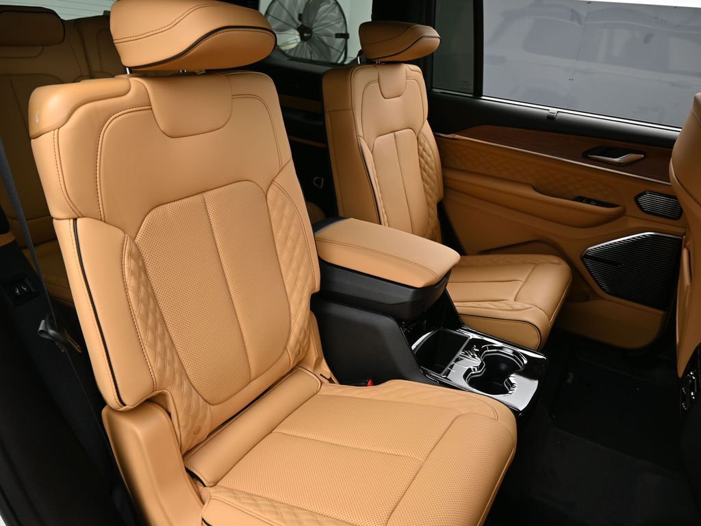 New 2025 Bright White Clearcoat Jeep Summit image 40