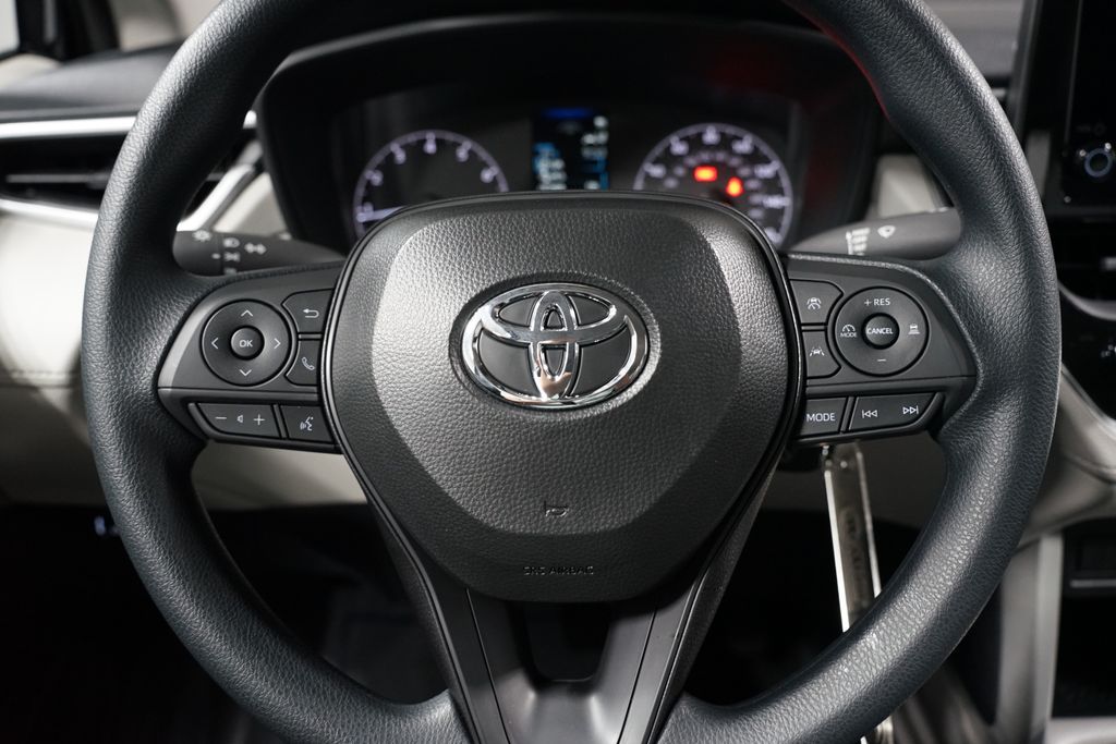 Thumbnail: 2025 Toyota Corolla Cross - 12