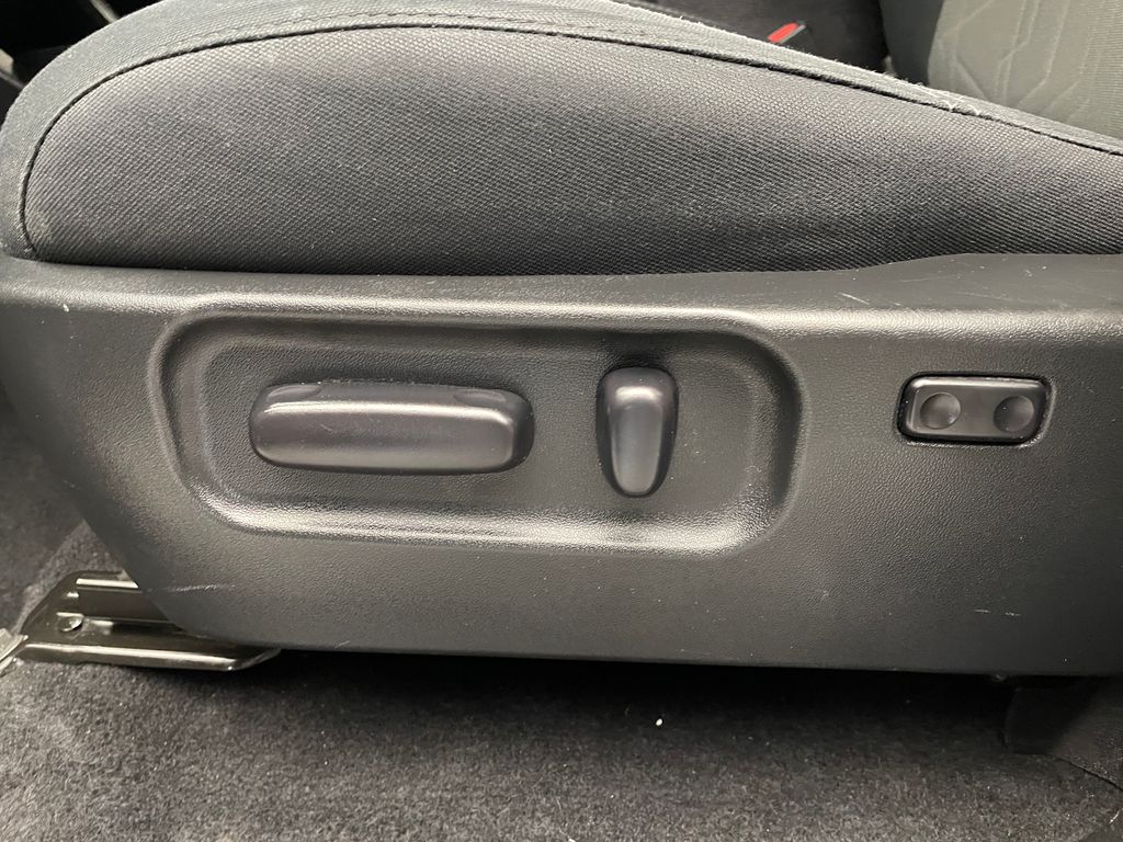 2021 Toyota Tacoma TRD Sport 14