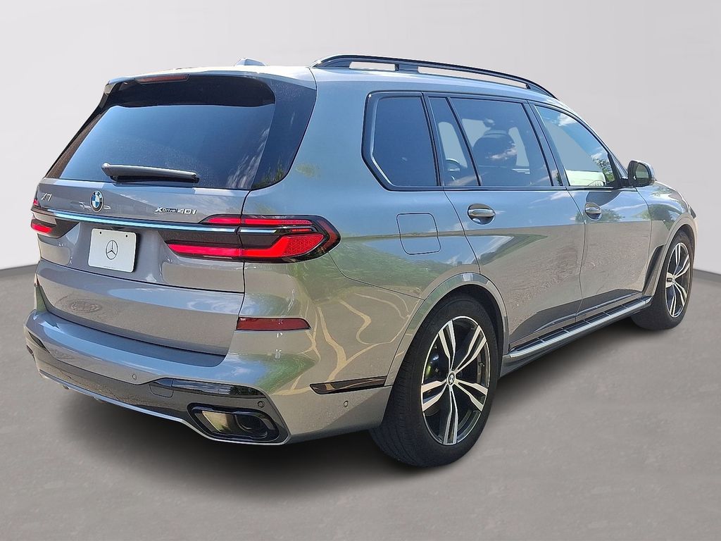 2023 BMW X7 xDrive40i 4