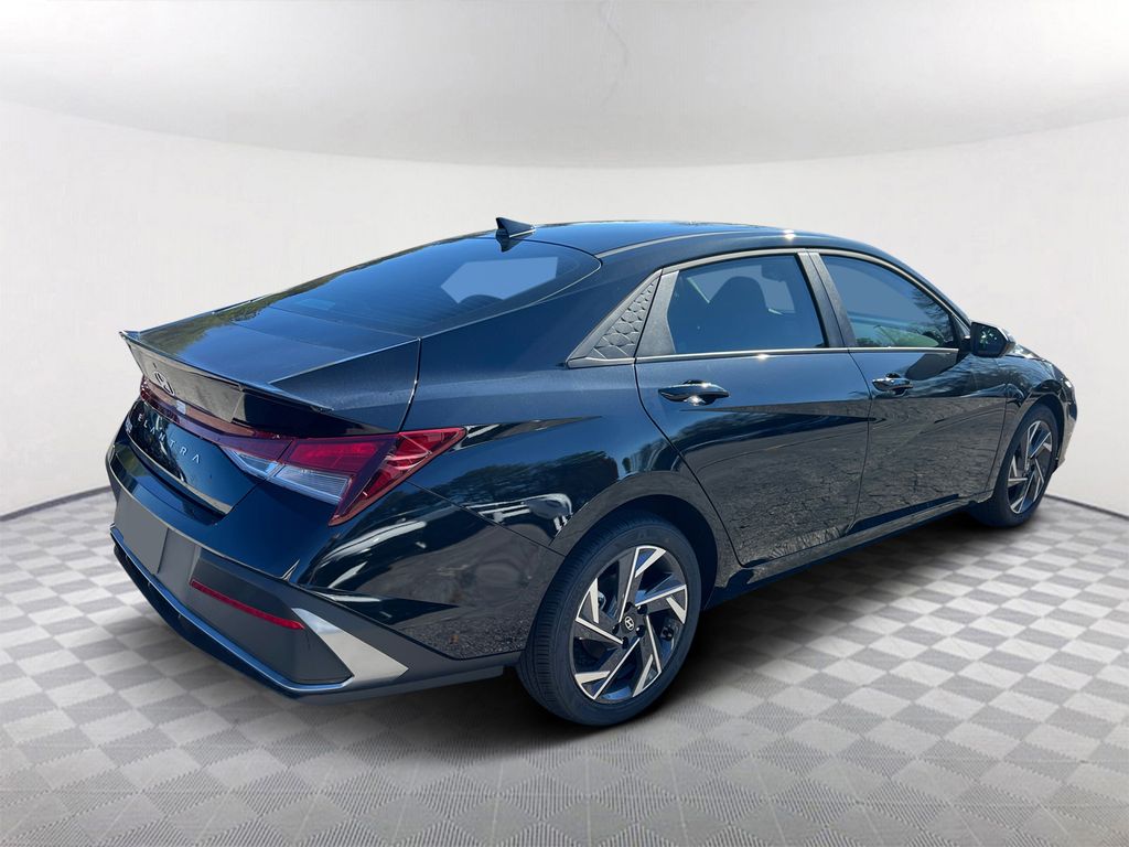 2025 Hyundai Elantra SEL Sport - 6