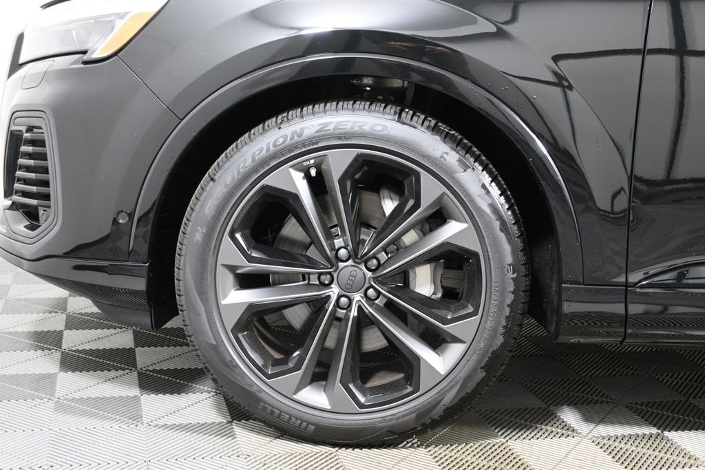 Thumbnail: 2026 Audi Q7 - 11