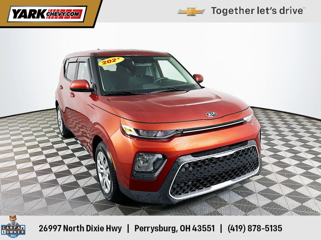 Orange 2021 Kia Soul LX FWD SUV / Crossover Front-Wheel Drive Continuously Variable Transmission