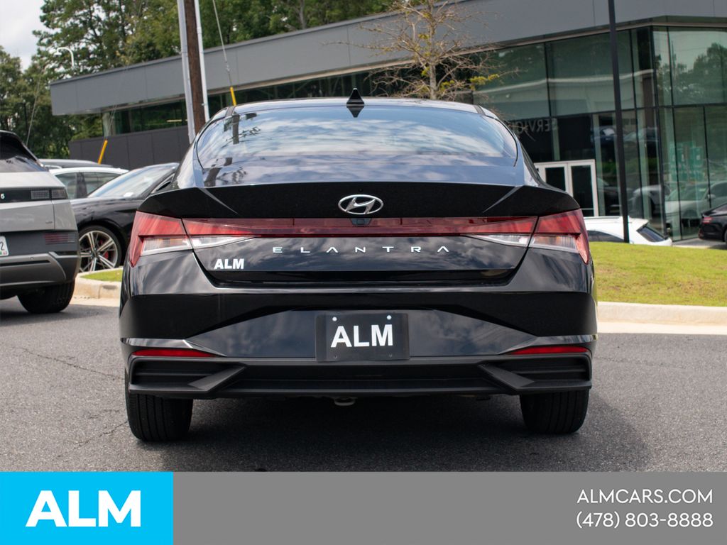 Used 2023 Black Hyundai SEL image 8