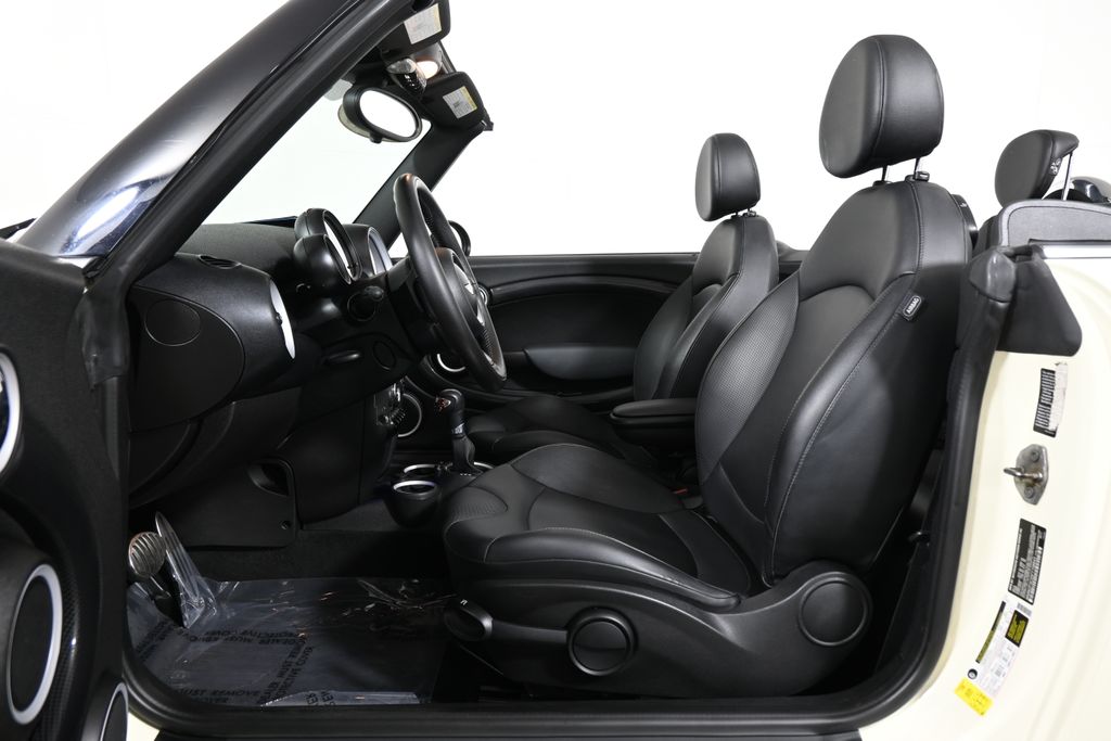 Thumbnail: 2015 MINI Cooper - 3