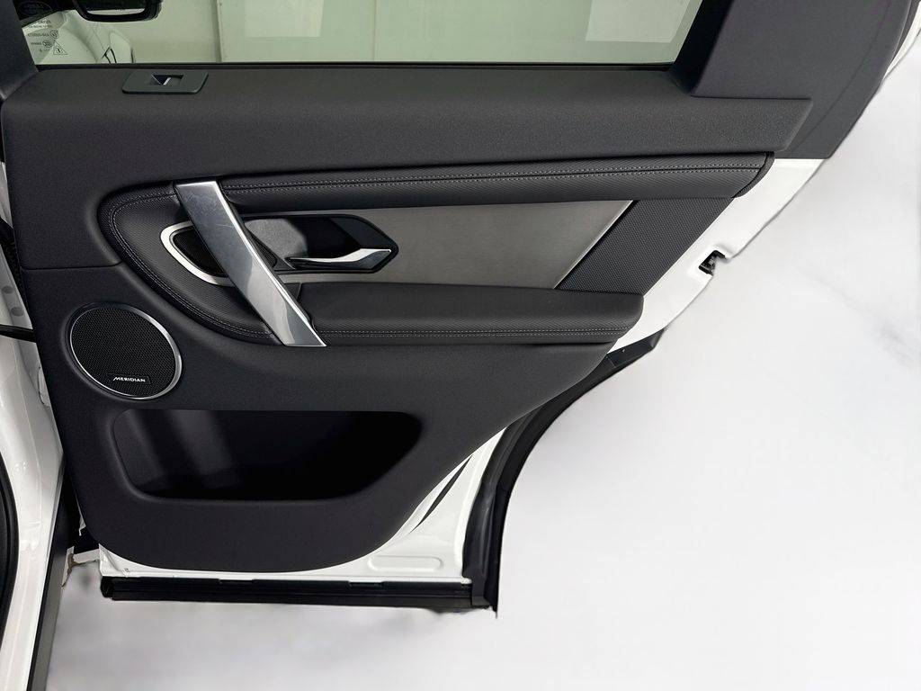 Thumbnail: 2026 Land Rover Discovery Sport - 26