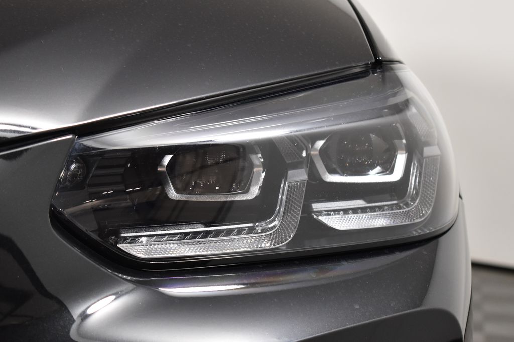 Thumbnail: 2024 BMW X4 - 11