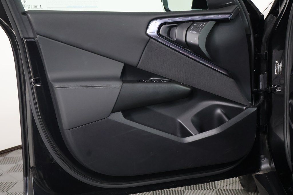 Thumbnail: 2025 BMW X3 - 12