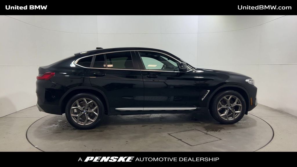 Thumbnail: 2023 BMW X4 - 9