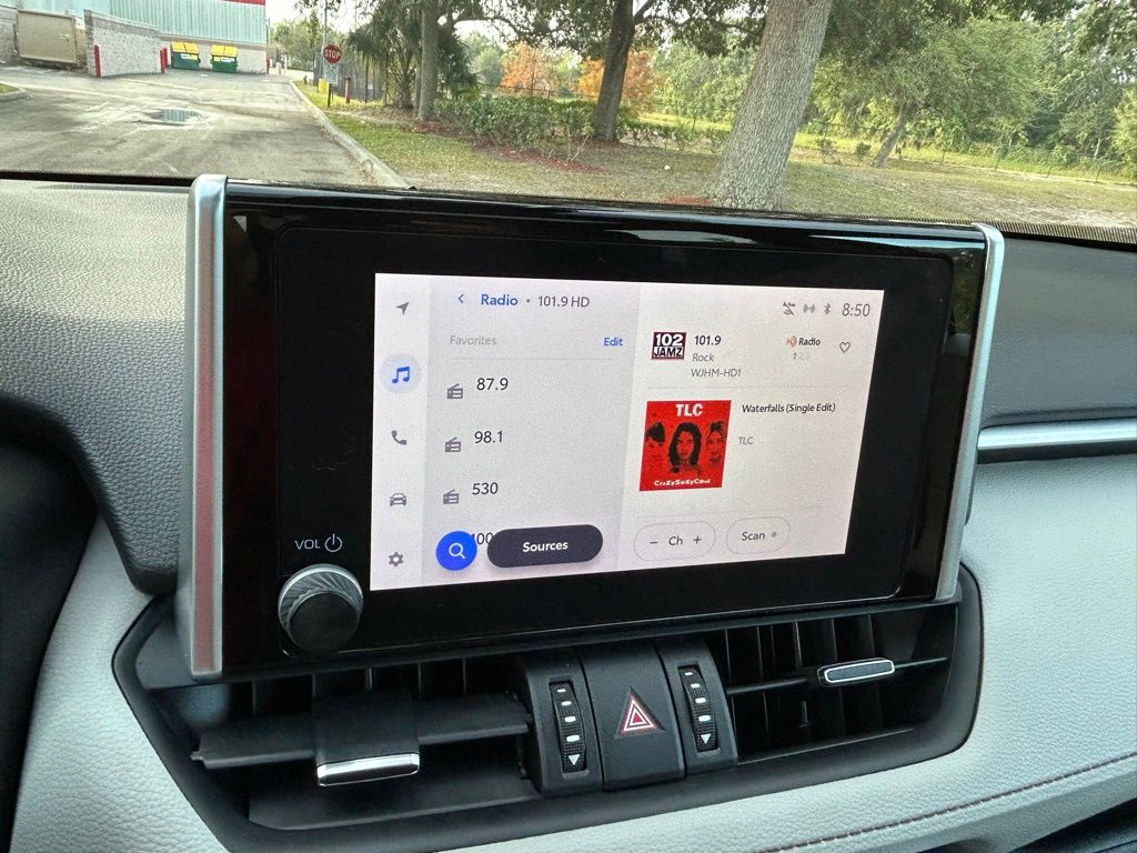 Thumbnail: 2023 Toyota RAV4 - 24