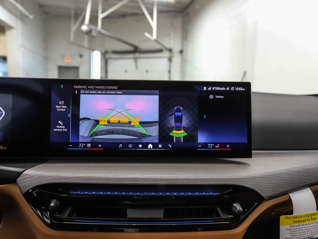 2025 BMW i4 xDrive40 18