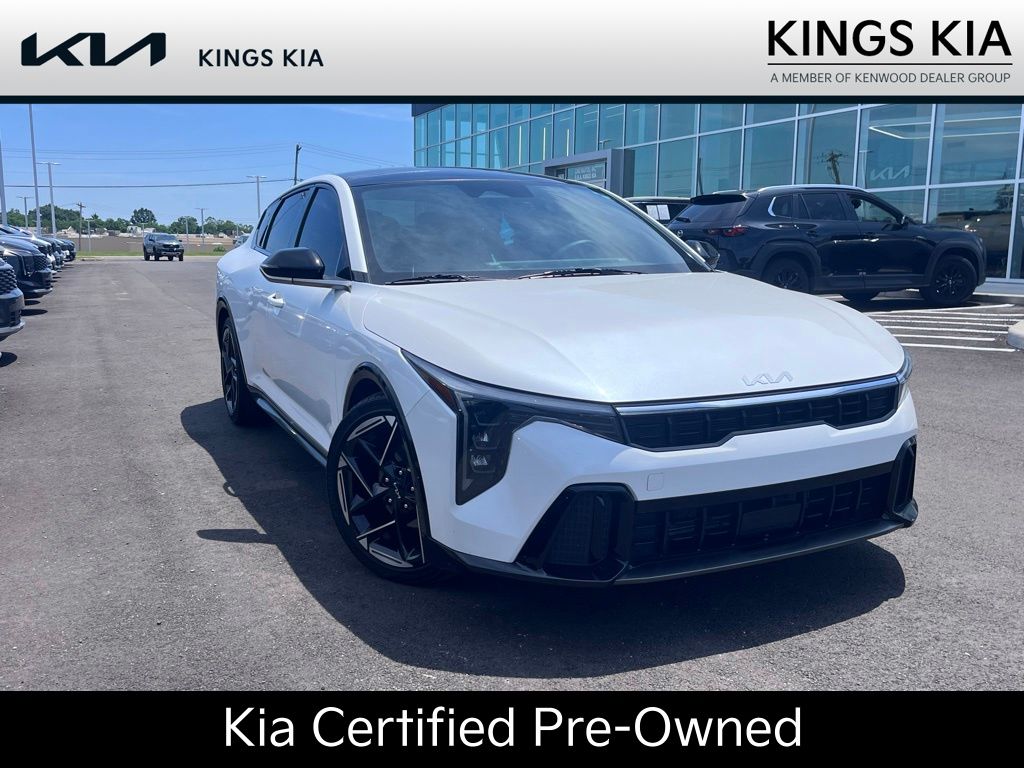 Snow White Pearl 2025 Kia K4 Sedan Front-Wheel Drive Continuously Variable Transmission