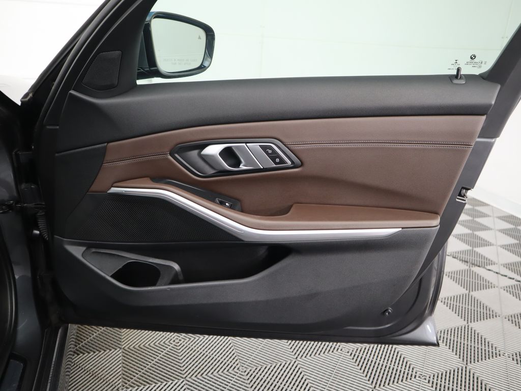 2022 BMW 3 Series 330i 26