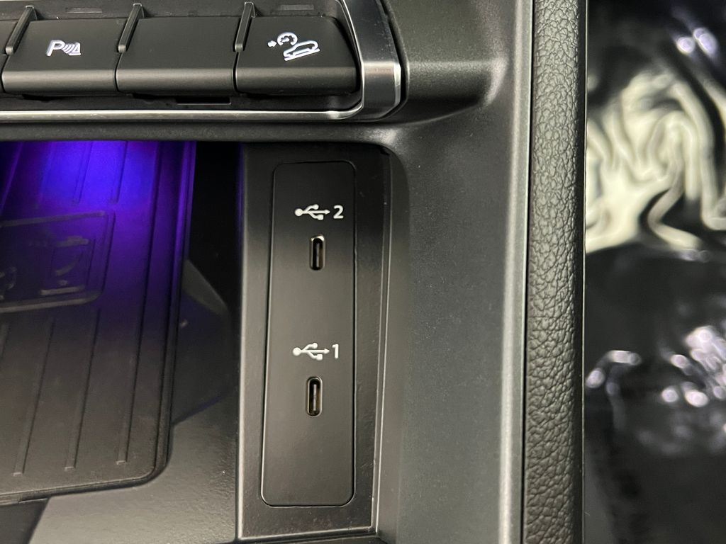 Thumbnail: 2025 Audi Q3 - 25