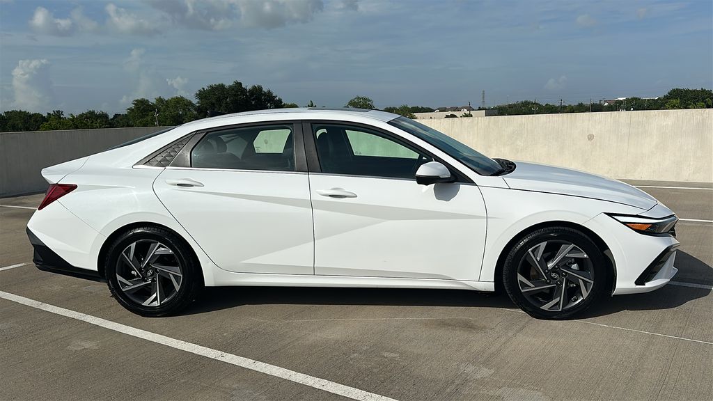 2024 Hyundai Elantra Limited White at Baytown Hyundai
