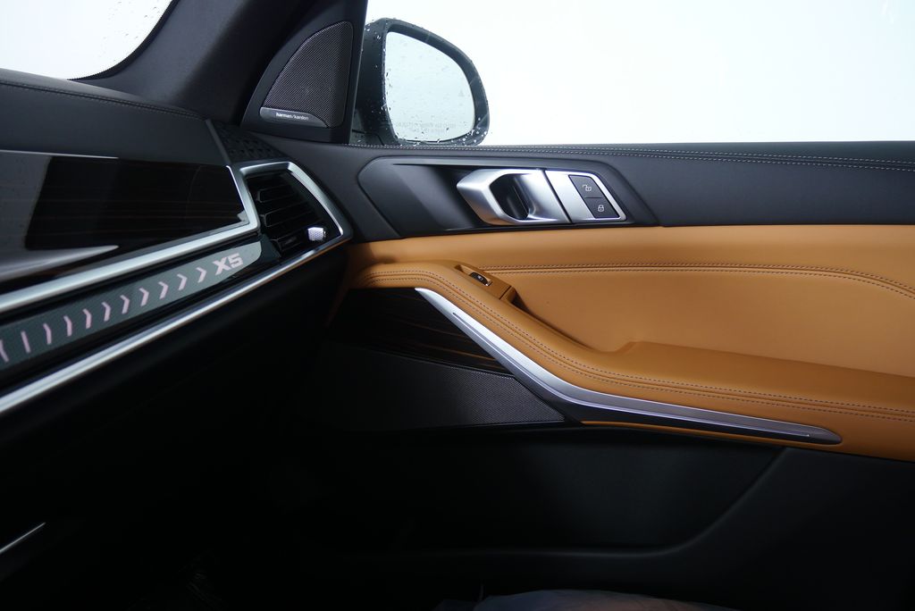 2026 BMW X5 sDrive40i 24