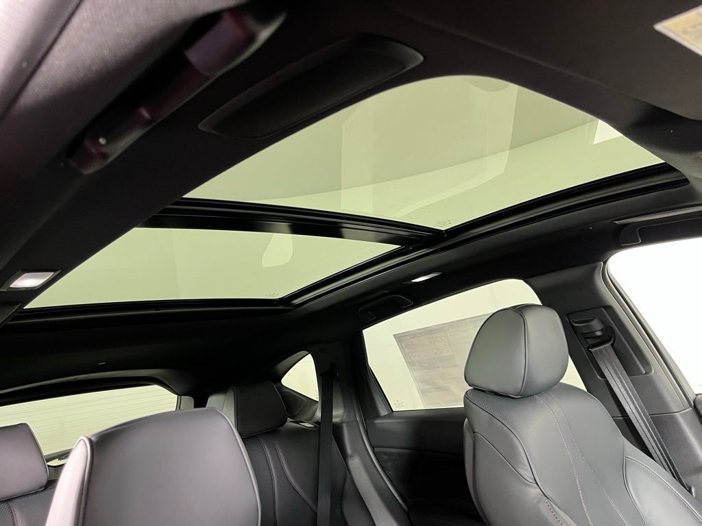 Thumbnail: 2026 Acura RDX - 6