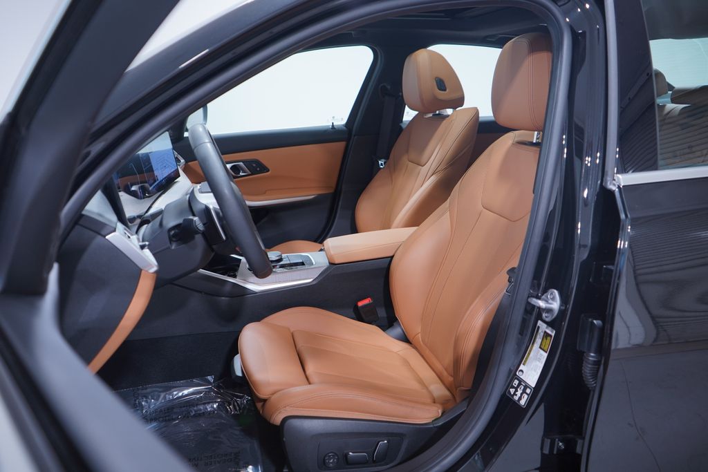 Thumbnail: 2025 BMW 3 Series - 7