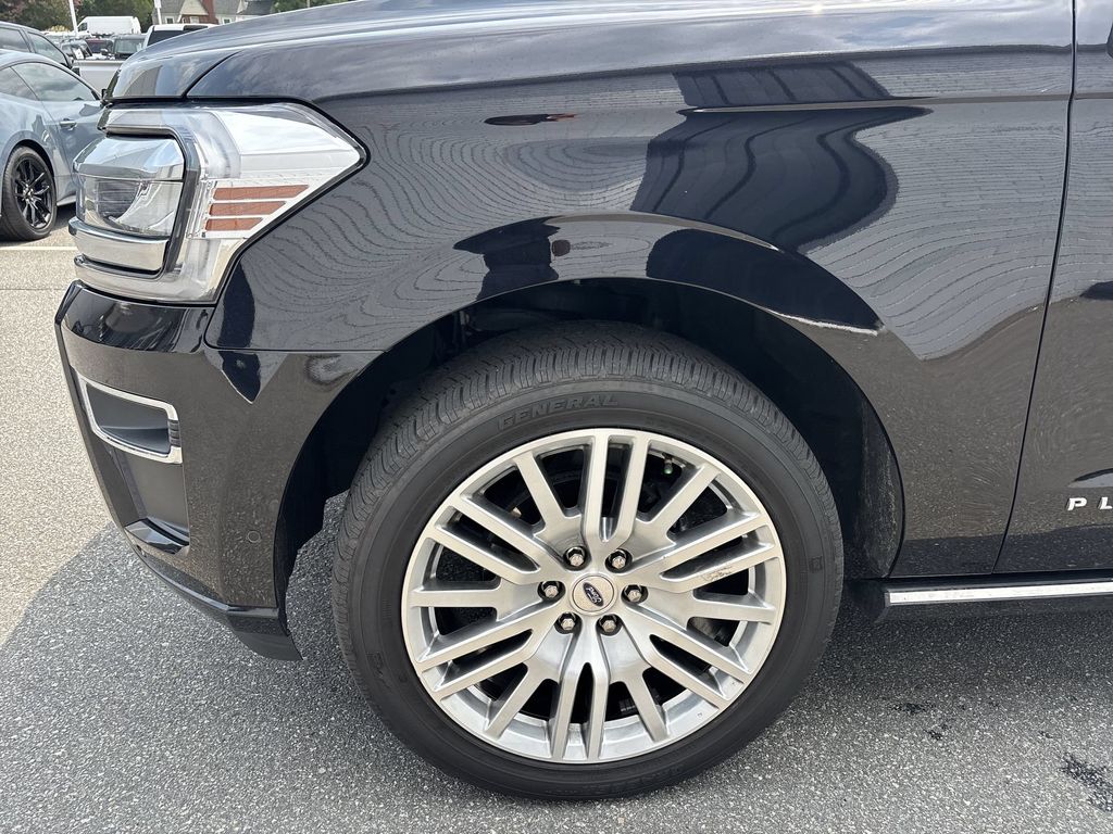 Used 2024 Black Metallic Ford Platinum image 19