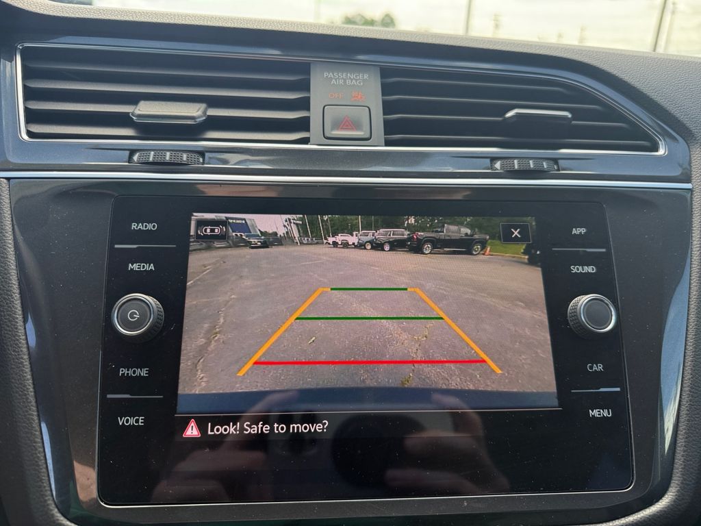 2024 Volkswagen Tiguan 2.0T SE photo