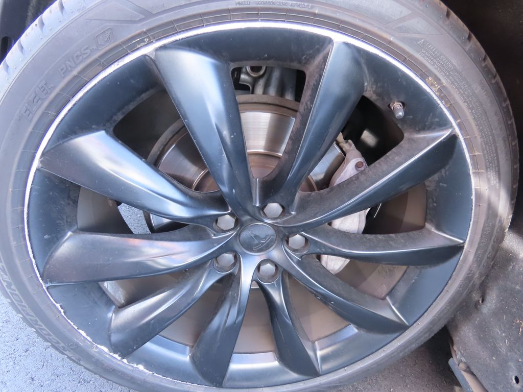 Thumbnail: 2017 Tesla Model X - 15