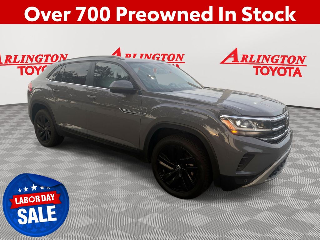 Platinum Gray Metallic 2022 Volkswagen Atlas Cross Sport SUV / Crossover Front-Wheel Drive 8-Speed Automatic