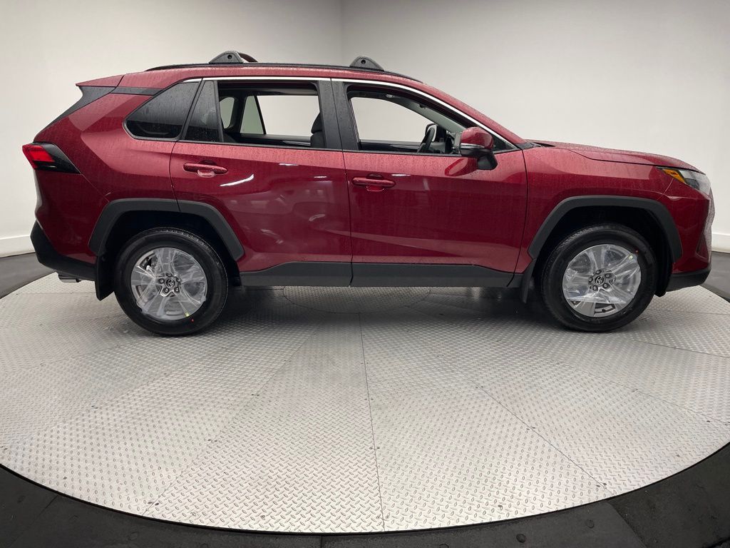 2025 Toyota RAV4 XLE 4