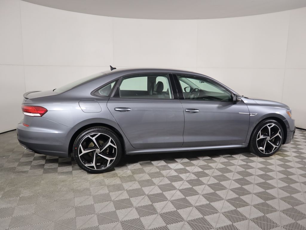 Thumbnail: 2020 Volkswagen Passat - 4