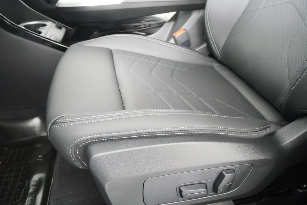 Thumbnail: 2025 BMW X1 - 9