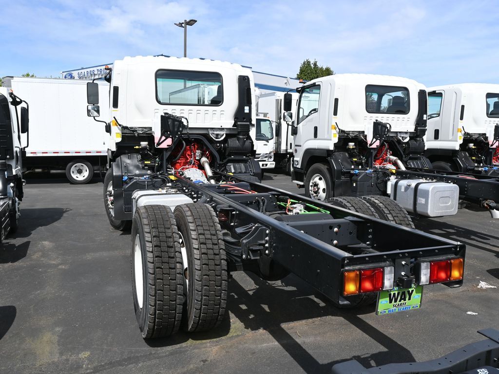 2025 Isuzu FTR 