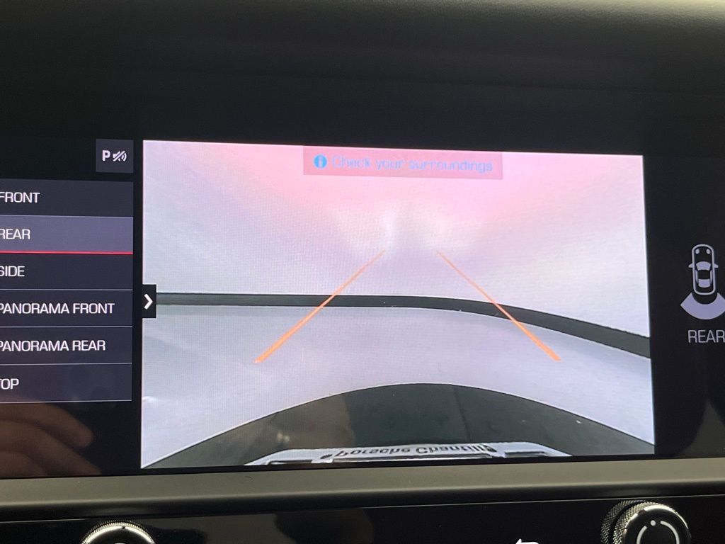 Thumbnail: 2025 Porsche Macan - 24