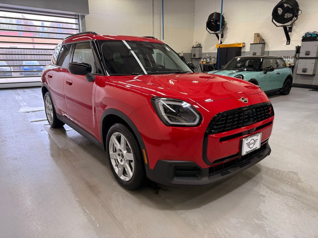 2025 MINI Cooper Countryman Iconic 7