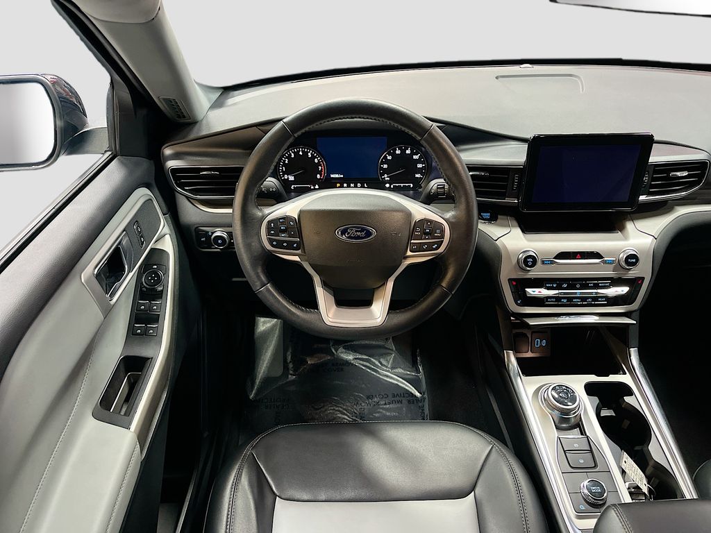 Used 2023 Black Metallic Ford XLT image 23