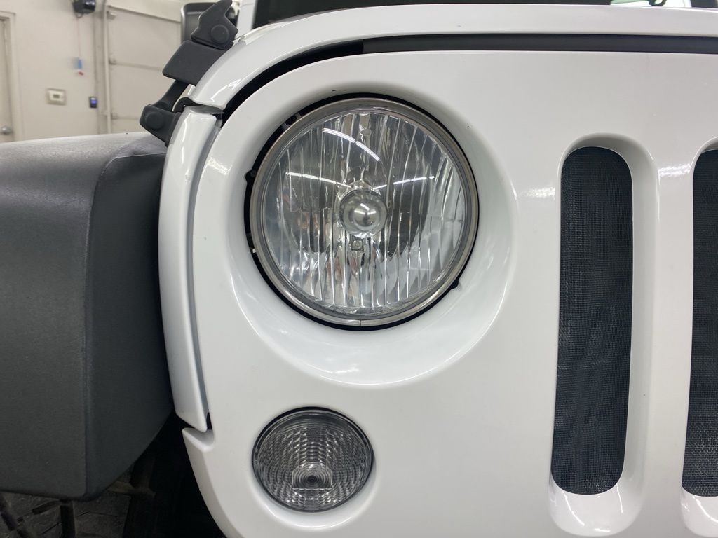 2016 Jeep Wrangler Unlimited Rubicon photo