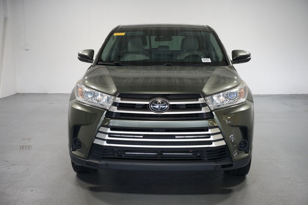 Thumbnail: 2018 Toyota Highlander - 2