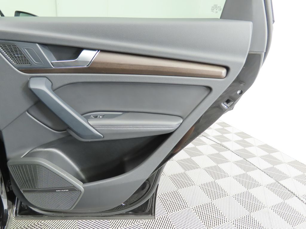 Thumbnail: 2023 Audi Q5 - 27