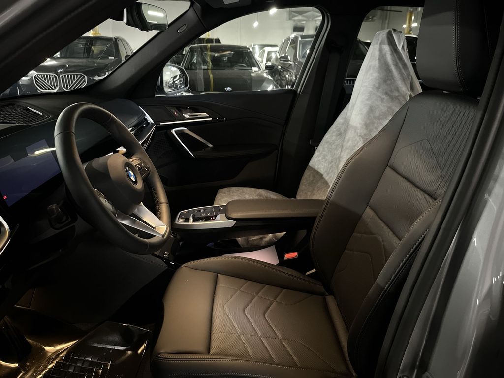 Thumbnail: 2026 BMW X1 - 11