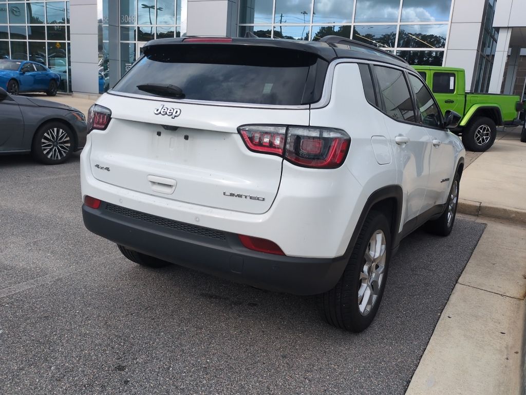 Used 2025 White Jeep Limited image 5