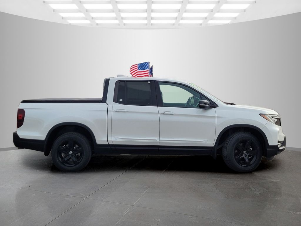 Used 2023  Honda Black Edition image 3