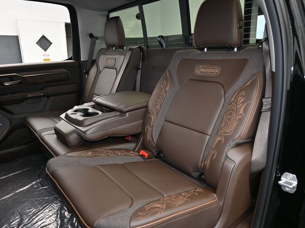 New 2026 Diamond Black Crystal Pearlcoat Ram Limited image 30