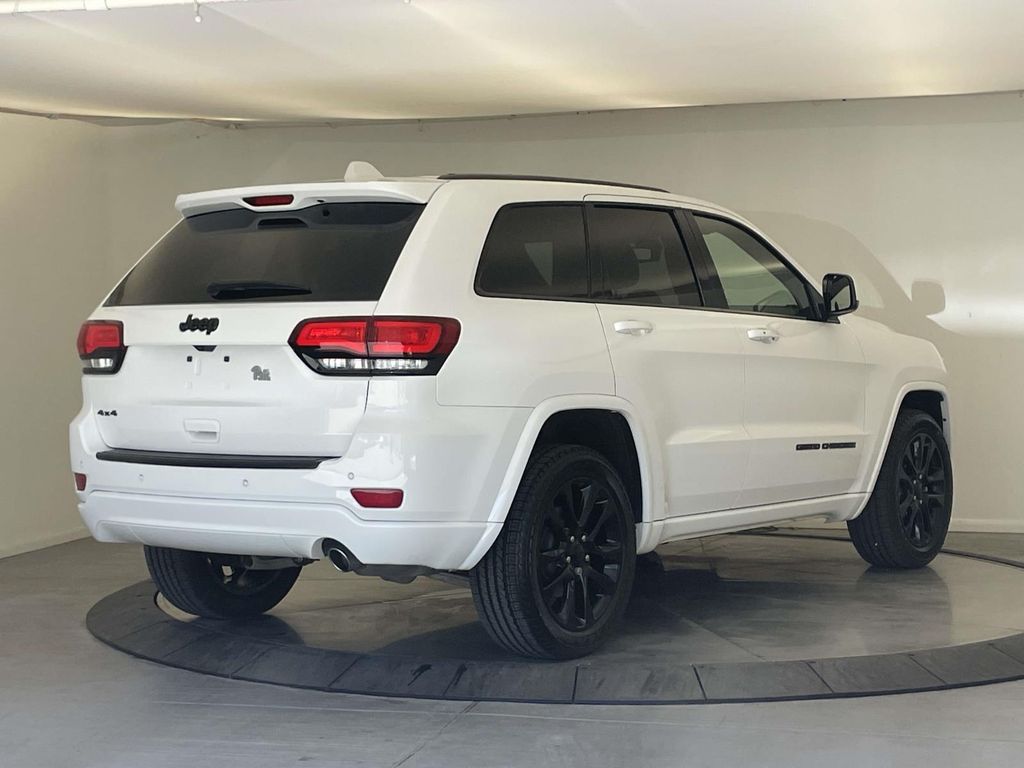 2018 Jeep Grand Cherokee Altitude - 6