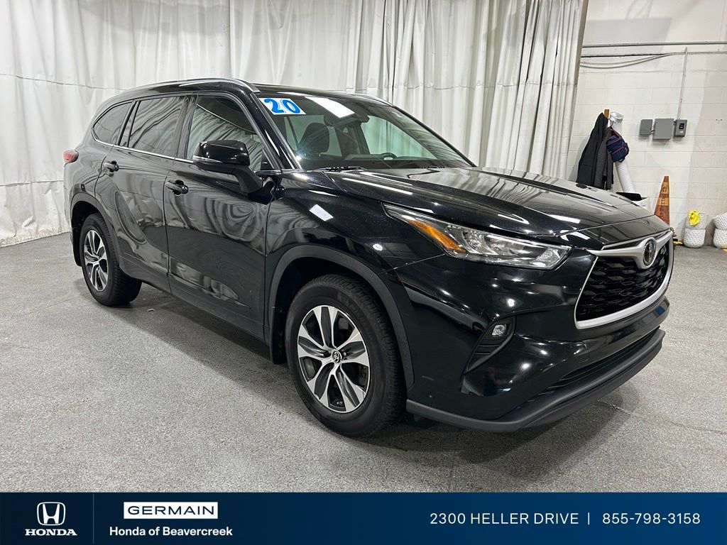Used 2020 Black Toyota XLE image 2
