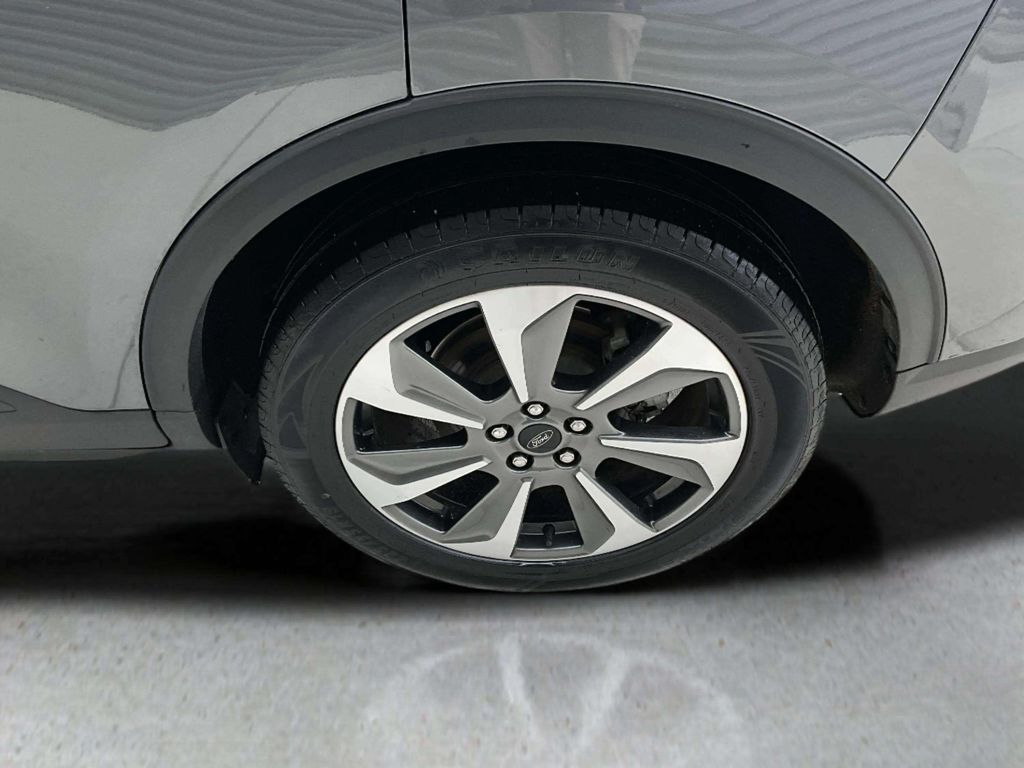 Certified Used 2024 Gray Ford Platinum image 29