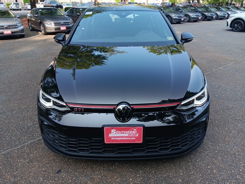 2024 Volkswagen Golf GTI 2.0T SE 8